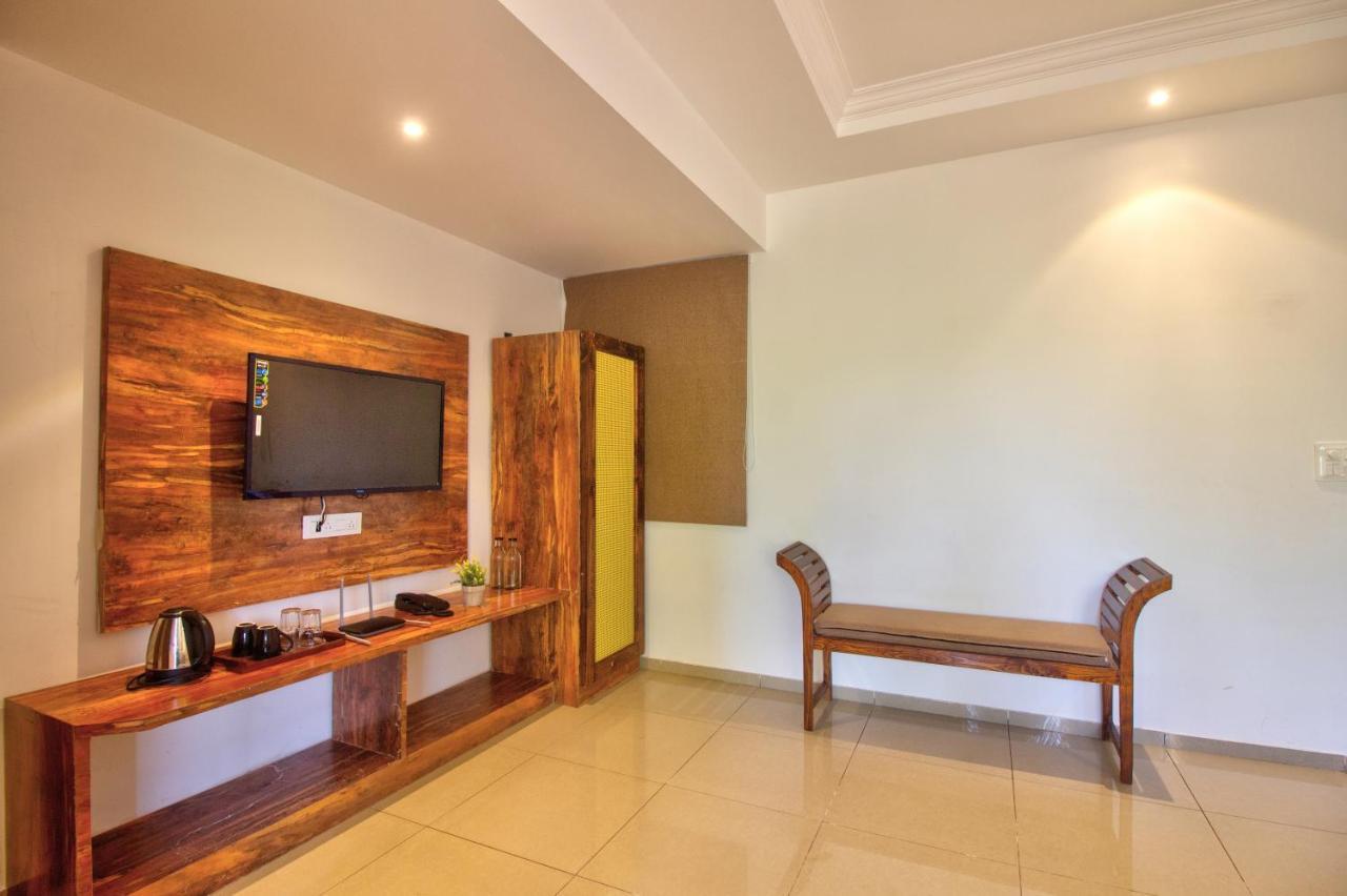 Goa Stay Hotel Calangute Exterior photo
