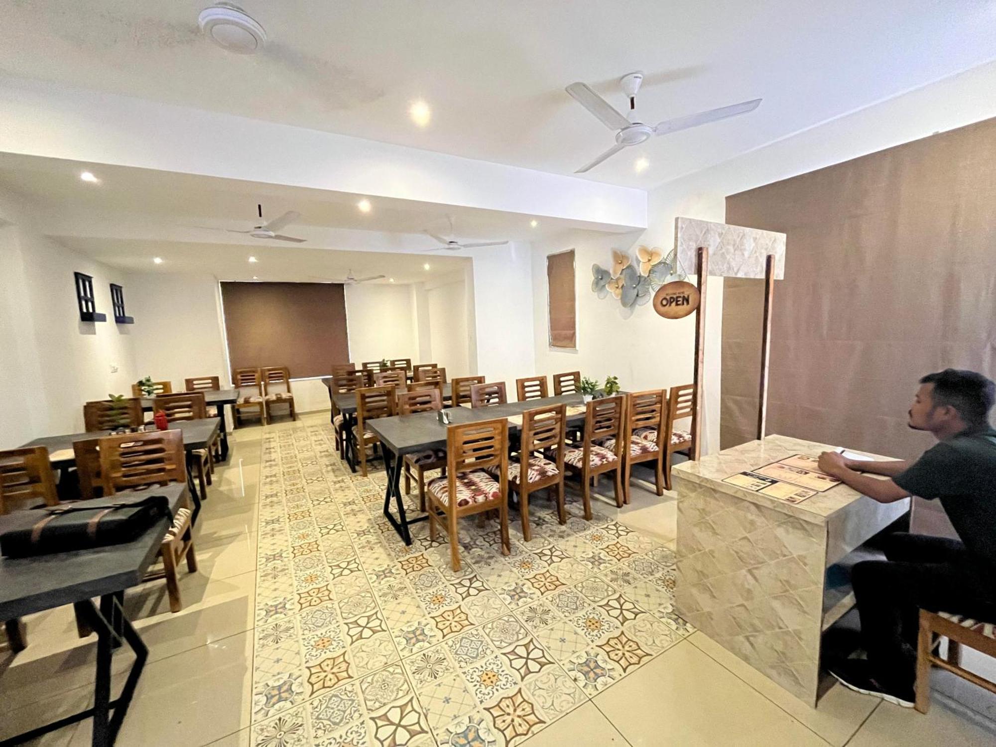Goa Stay Hotel Calangute Exterior photo